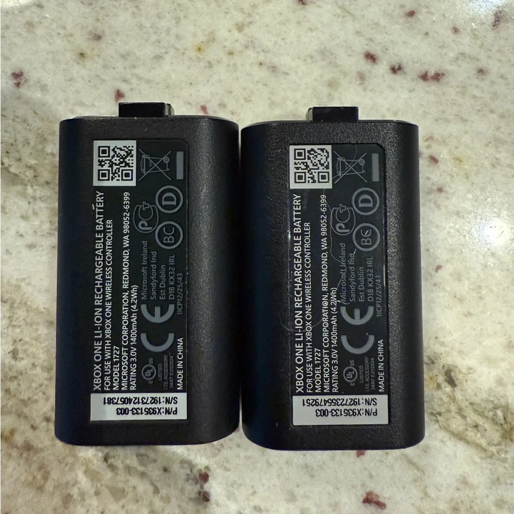 Black Rechargeable Xbox Battery Pack